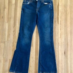 Levi’s Low Rose Flare 519